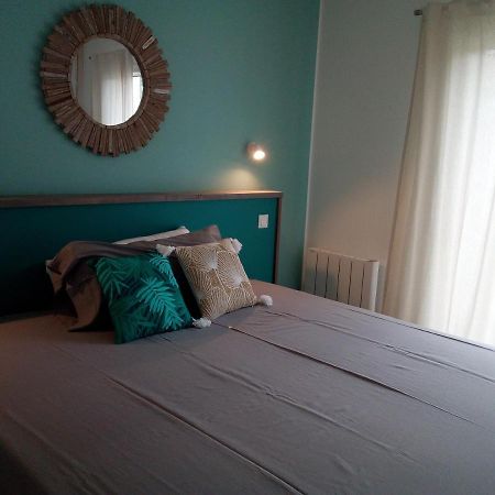 Les Palmiers - Vacation Home Saint-Xandre 外观 照片